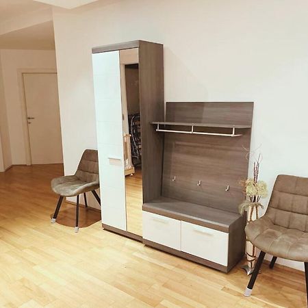 Taferne In Koestendorf - Ferienwohnung Monteurzimmer Neumarkt am Wallersee Luaran gambar
