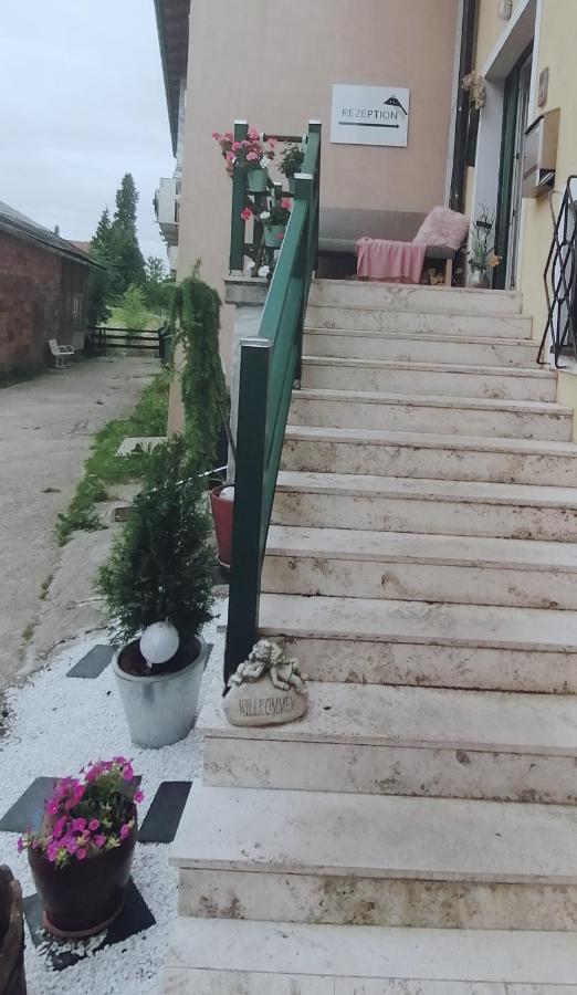 Taferne In Koestendorf - Ferienwohnung Monteurzimmer Neumarkt am Wallersee Luaran gambar