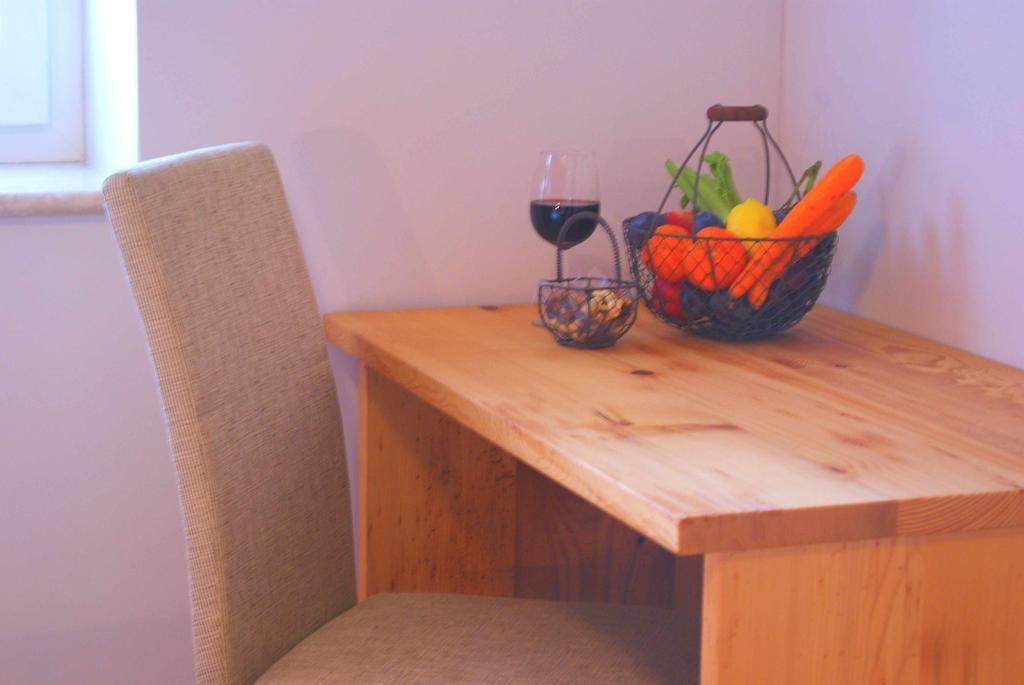 Taferne In Koestendorf - Ferienwohnung Monteurzimmer Neumarkt am Wallersee Luaran gambar
