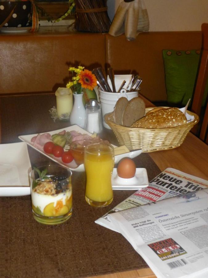 Taferne In Koestendorf - Ferienwohnung Monteurzimmer Neumarkt am Wallersee Luaran gambar